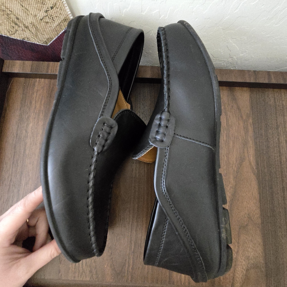 Go Tour Men's Black Slip-On Loafers – Size 10 - Worn Once